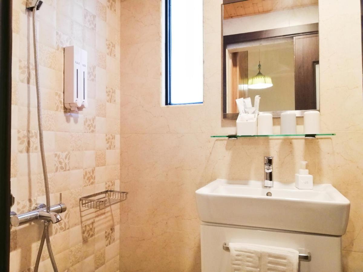 See U Tainan Apartment Yongkang Bagian luar foto
